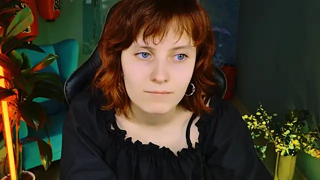 Snapshot of LolaAsmus chatting on March 10, 2025, 12:06 pm LolaAsmus online show from March 10, 2025, 12:06 pm