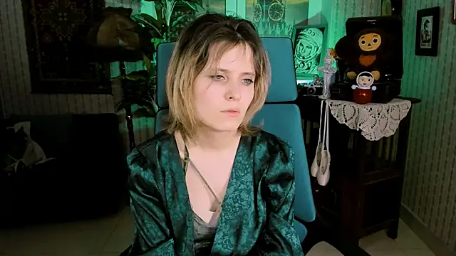 Snapshot of LolaAsmus chatting on February 19, 2025, 2:22 pm LolaAsmus online show from February 19, 2025, 2:22 pm