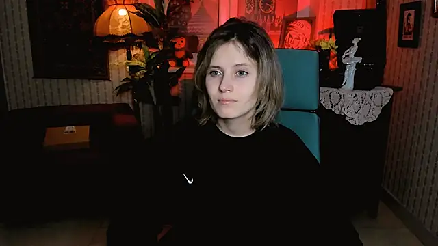 Snapshot of LolaAsmus chatting on February 26, 2025, 1:11 pm LolaAsmus online show from February 26, 2025, 1:11 pm