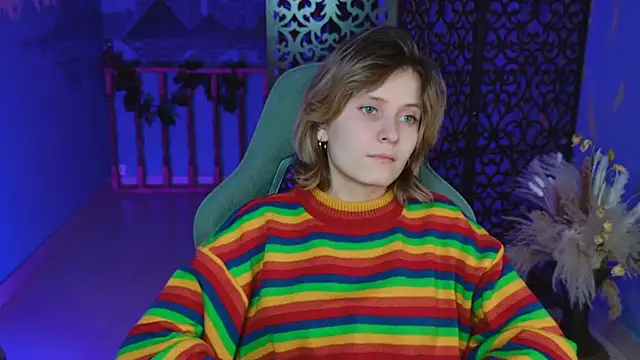 Snapshot of LolaAsmus chatting on February 7, 2025, 5:40 pm LolaAsmus online show from February 7, 2025, 5:40 pm