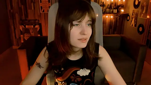 Snapshot of LolaAsmus chatting on February 5, 2026, 9:27 am LolaAsmus online show from February 5, 2026, 9:27 am