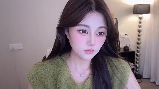 Strawberrybabyy1 online show from November 1, 2025, 11:37 am