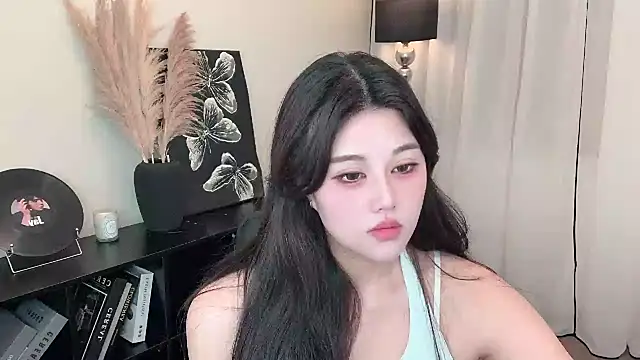 Snapshot of Strawberrybabyy1 chatting on March 2, 2025, 1:42 pm Strawberrybabyy1 online show from March 2, 2025, 1:42 pm