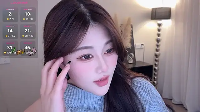 Strawberrybabyy1 online show from November 18, 2025, 11:46 am