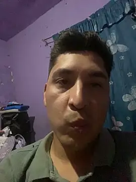 Snapshot of mexi01we chatting on March 15, 2025, 6:14 am mexi01we online show from March 15, 2025, 6:14 am