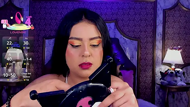 SoffiQueen online show from March 12, 2026, 2:10 pm