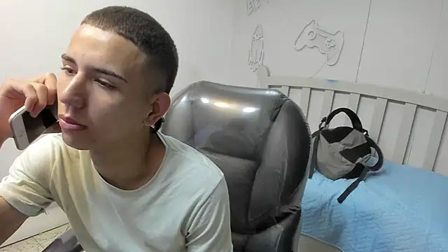 JackSwan18 online show from December 16, 2025, 7:40 pm