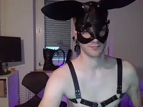 Angelbunn online show from February 6, 2025, 3:41 pm