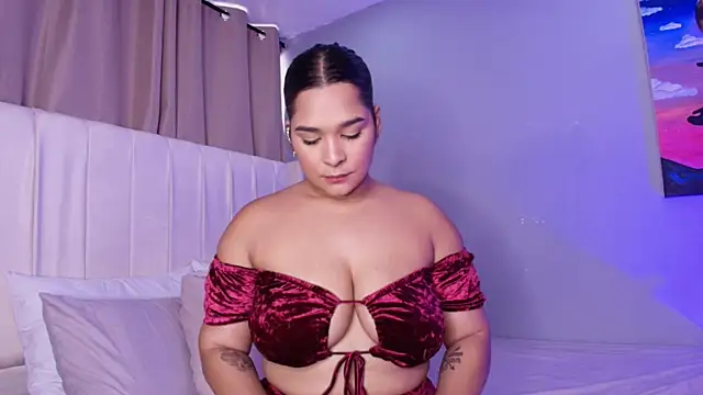 Shenoa1 online show from November 12, 2025, 11:47 am