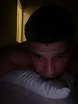 Insaneskillzz69 online show from July 29, 2026, 3:06 am