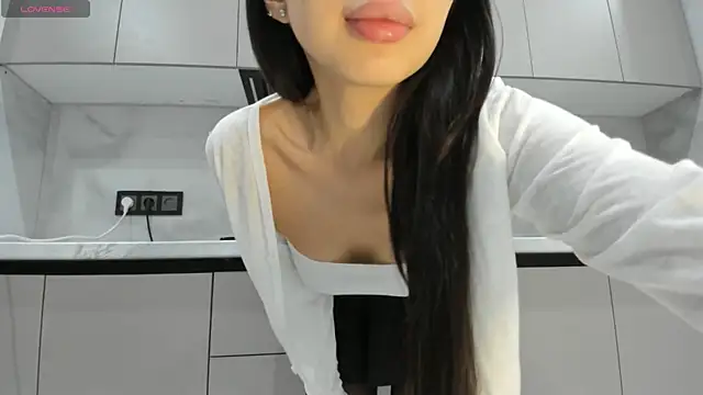 Mia Meow  online show from October 17, 2025, 5:59 pm