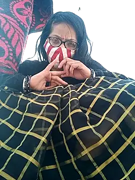 Snapshot of heenage chatting on November 15, 2025, 9:35 am heenage online show from November 15, 2025, 9:35 am