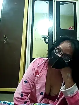 Snapshot of heenage chatting on December 4, 2025, 3:22 pm heenage online show from December 4, 2025, 3:22 pm