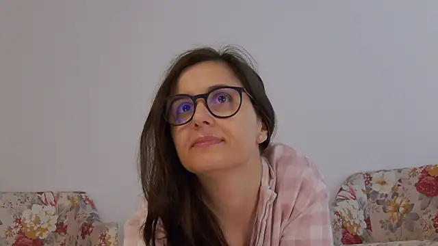 Snapshot of SophieeRain chatting on October 10, 2025, 1:01 pm SophieeRain online show from October 10, 2025, 1:01 pm