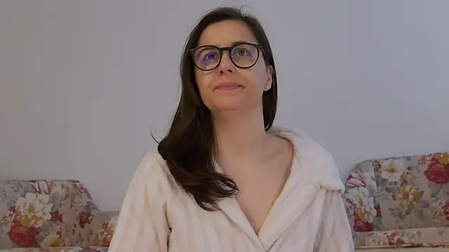 Snapshot of SophieeRain chatting on October 19, 2025, 11:13 am SophieeRain online show from October 19, 2025, 11:13 am