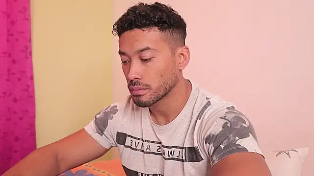 freddsexxx online show from December 3, 2025, 1:21 pm