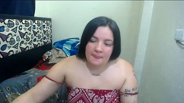 Snapshot of shopyymessyy chatting on March 28, 2026, 8:43 pm shopyymessyy online show from March 28, 2026, 8:43 pm