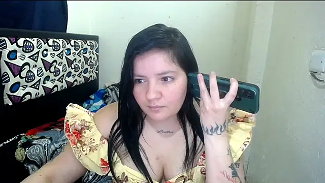 Snapshot of shopyymessyy chatting on April 28, 2026, 1:59 pm shopyymessyy online show from April 28, 2026, 1:59 pm