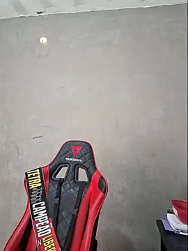 luuhcat09 online show from March 27, 2026, 1:12 pm