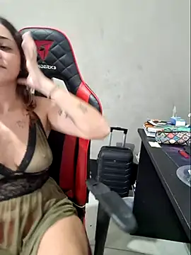 luuhcat09 online show from April 17, 2026, 11:57 am