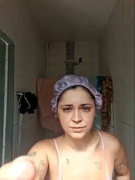 luuhcat09 online show from December 15, 2025, 11:49 am