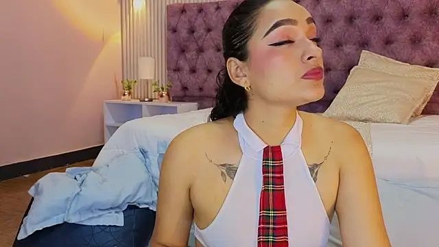 EMILYY FOXY online show from November 20, 2025, 7:14 pm