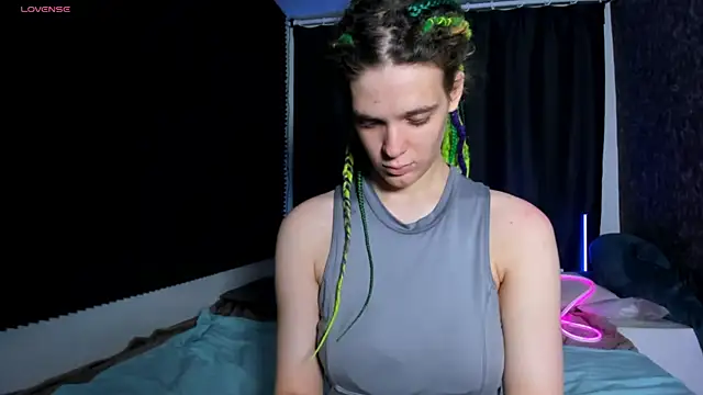 KIKI Krash online show from November 20, 2025, 10:27 am