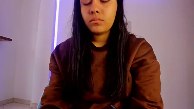 anniesweet- online show from May 19, 2026, 2:24 pm