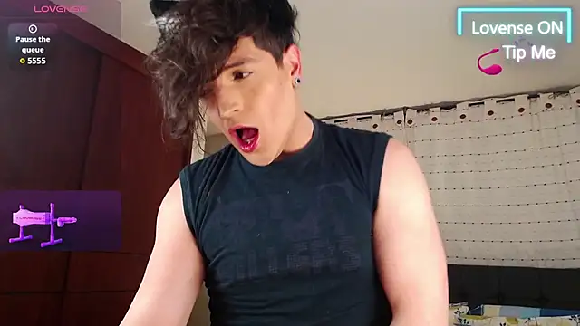 Hornymoan online show from December 22, 2025, 10:43 pm