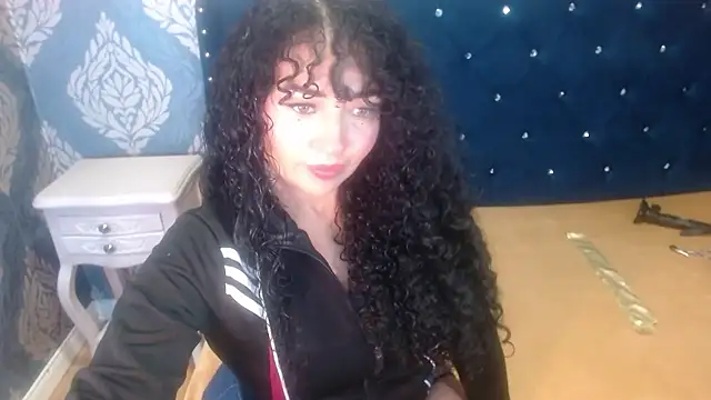 Sofiacowperx online show from January 19, 2026, 1:26 pm