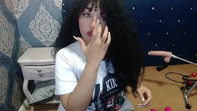 Sofiacowperx online show from October 11, 2025, 4:41 pm