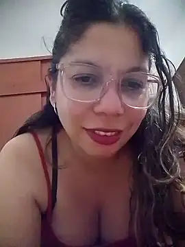 Snapshot of Carliina_Soussa chatting on May 3, 2026, 12:27 am Carliina Soussa online show from May 3, 2026, 12:27 am
