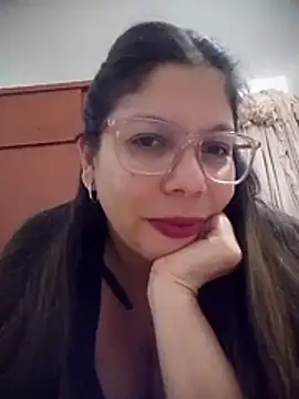 Snapshot of Carliina_Soussa chatting on May 21, 2026, 12:30 am Carliina Soussa online show from May 21, 2026, 12:30 am