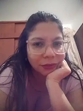 Snapshot of Carliina_Soussa chatting on May 27, 2026, 3:58 am Carliina Soussa online show from May 27, 2026, 3:58 am