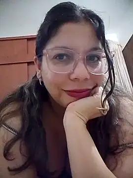 Snapshot of Carliina_Soussa chatting on April 30, 2026, 11:53 pm Carliina Soussa online show from April 30, 2026, 11:53 pm