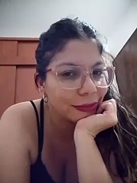 Snapshot of Carliina_Soussa chatting on April 29, 2026, 12:15 am Carliina Soussa online show from April 29, 2026, 12:15 am