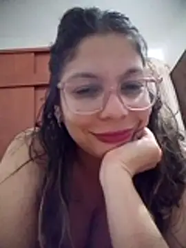 Snapshot of Carliina_Soussa chatting on May 11, 2026, 11:57 pm Carliina Soussa online show from May 11, 2026, 11:57 pm