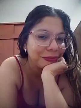 Snapshot of Carliina_Soussa chatting on May 3, 2026, 10:57 pm Carliina Soussa online show from May 3, 2026, 10:57 pm