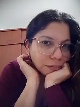 Snapshot of Carliina_Soussa chatting on May 14, 2026, 12:18 am Carliina Soussa online show from May 14, 2026, 12:18 am