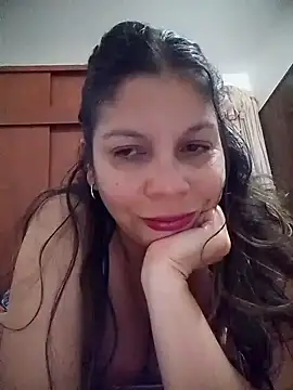 Snapshot of Carliina_Soussa chatting on May 1, 2026, 11:54 pm Carliina Soussa online show from May 1, 2026, 11:54 pm
