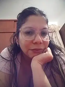 Snapshot of Carliina_Soussa chatting on May 25, 2026, 11:58 pm Carliina Soussa online show from May 25, 2026, 11:58 pm