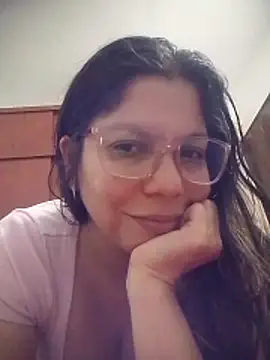 Snapshot of Carliina_Soussa chatting on May 26, 2026, 10:41 pm Carliina Soussa online show from May 26, 2026, 10:41 pm