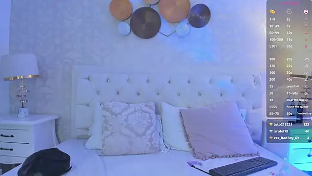 Clarisse28 online show from February 5, 2025, 12:53 am