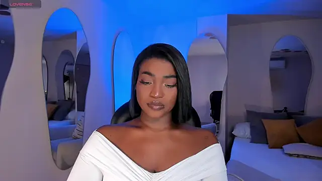 SavannahStorm online show from April 11, 2026, 12:20 pm