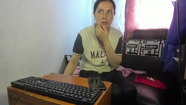 Snapshot of Nathaly_love96 chatting on May 15, 2026, 7:01 pm Nathaly love96 online show from May 15, 2026, 7:01 pm