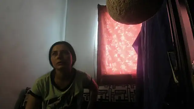 Snapshot of Nathaly_love96 chatting on May 16, 2026, 7:24 pm Nathaly love96 online show from May 16, 2026, 7:24 pm