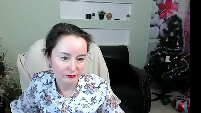 Snapshot of Ninasaaaa chatting on January 2, 2025, 8:39 am Ninasaaaa online show from January 2, 2025, 8:39 am