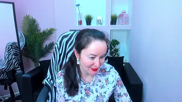 Snapshot of Ninasaaaa chatting on February 28, 2025, 2:53 pm Ninasaaaa online show from February 28, 2025, 2:53 pm