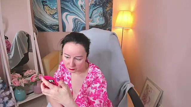 Snapshot of Ninasaaaa chatting on January 11, 2025, 5:20 am Ninasaaaa online show from January 11, 2025, 5:20 am