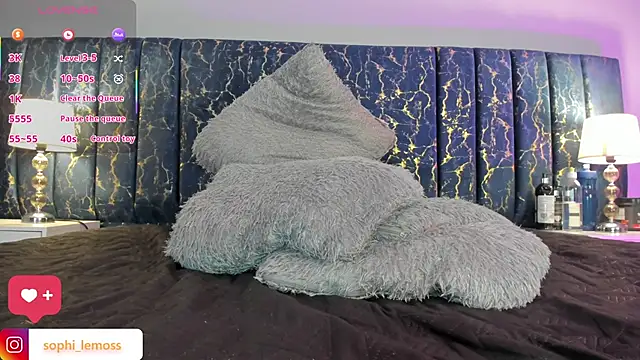 Snapshot of Sophia_Lemos chatting on November 11, 2025, 2:01 pm Sophia Lemos online show from November 11, 2025, 2:01 pm